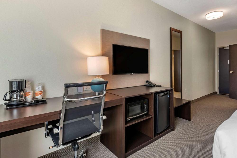 Queen Room with Two Queen Beds - Accessible/Non-Smoking  interior
